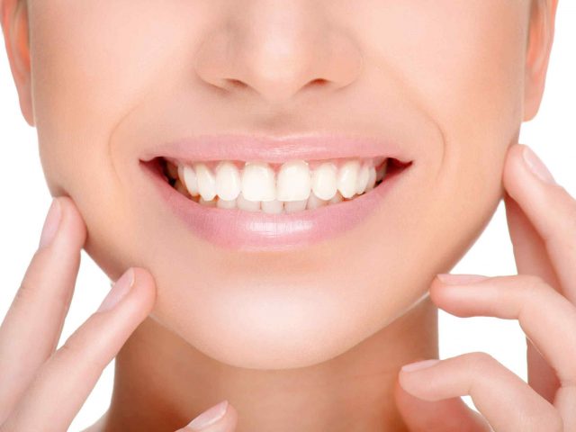 Eleven tips to treat white spots on teeth